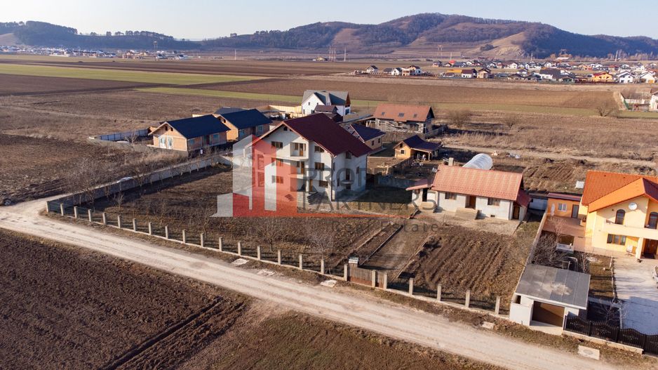 Casa cu teren 1500 mp in Harman - Poză 7