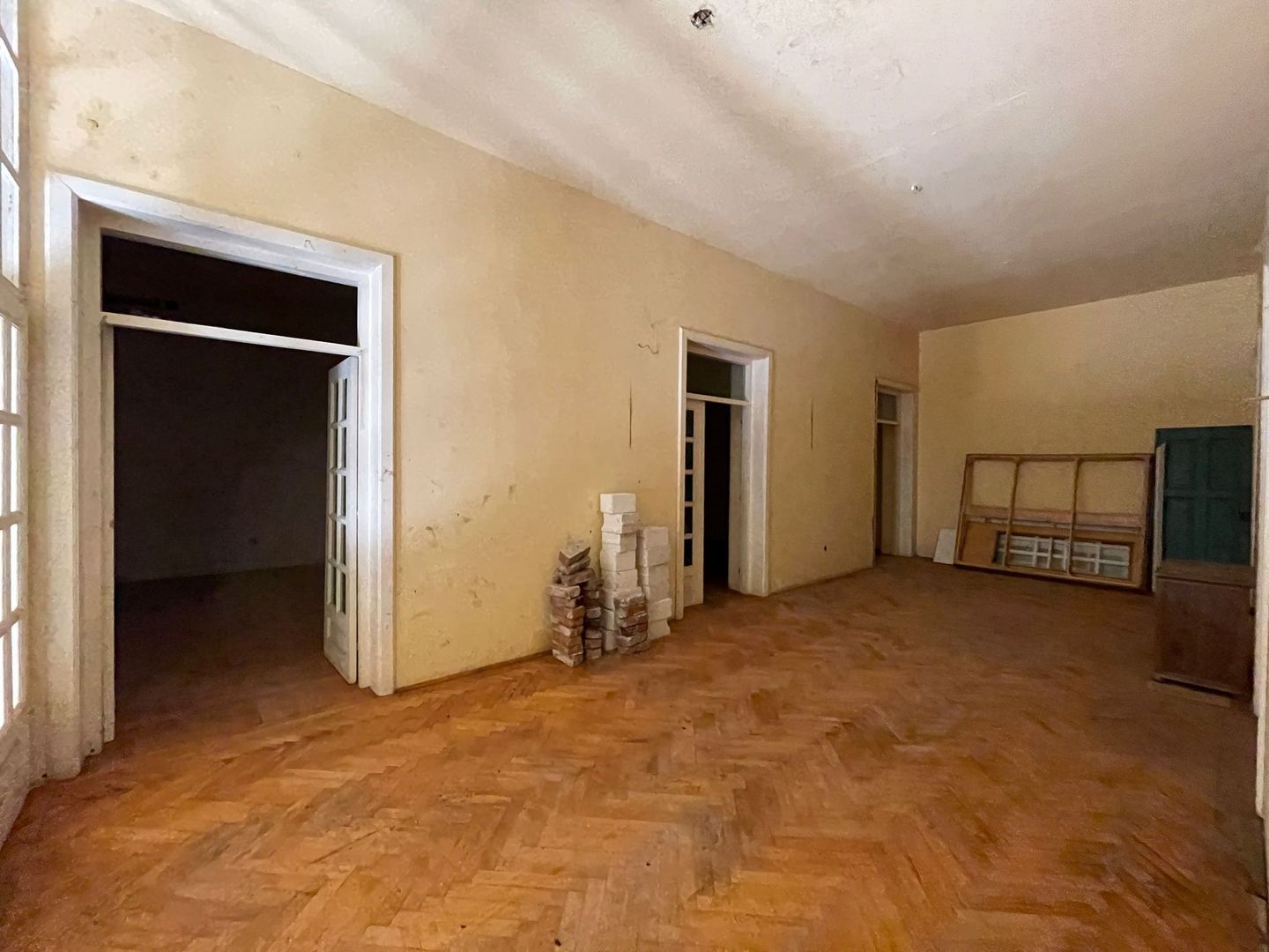 Vila interbelica Universitate | 17 CAMERE - Poză 10