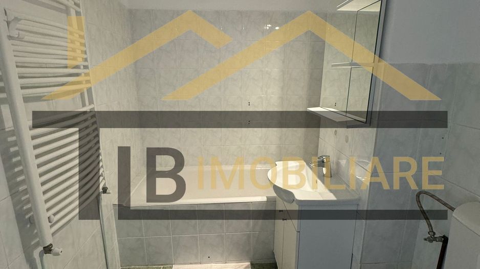 Apartament de 3 camere, 68mp, decomandat, Zona UMFST - Poză 9