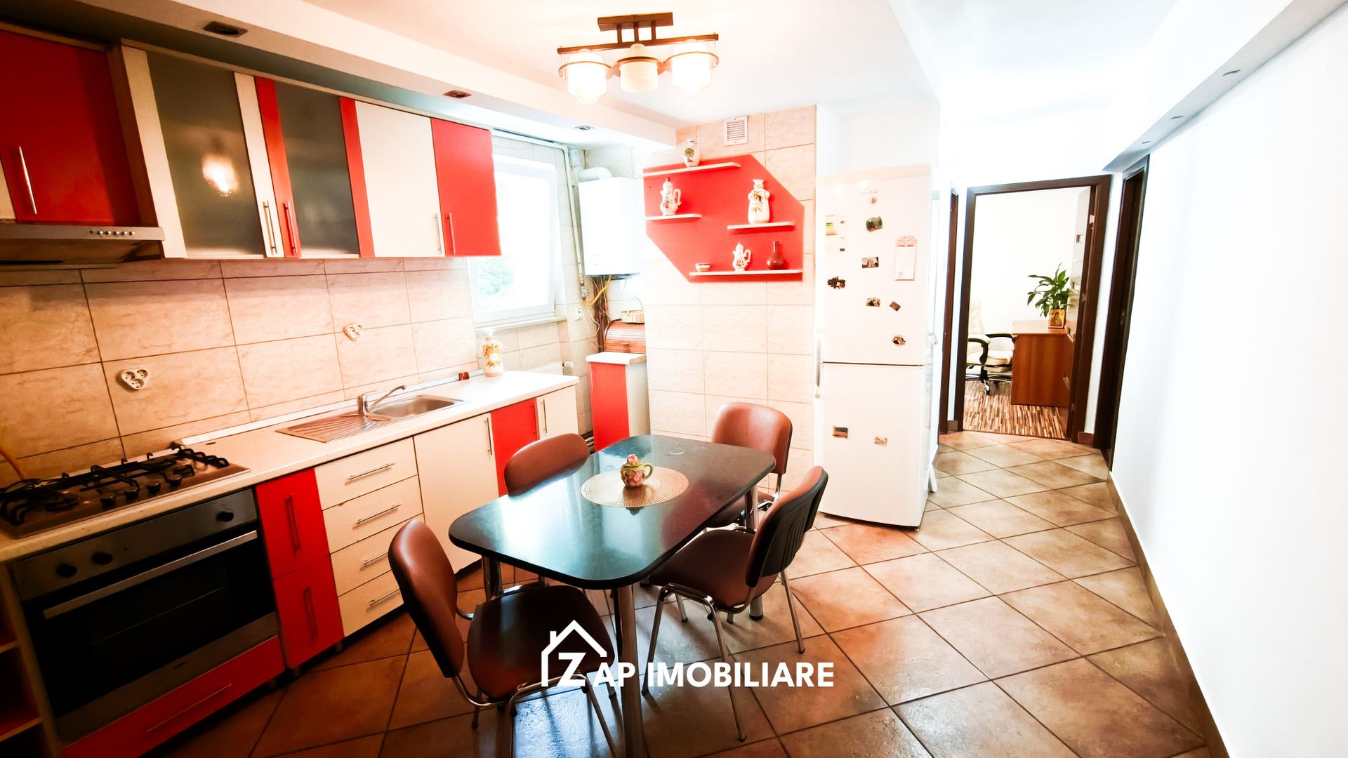 Tudor - Apartament 3 camere confort 1 - Str Moldovei - - Poză 1