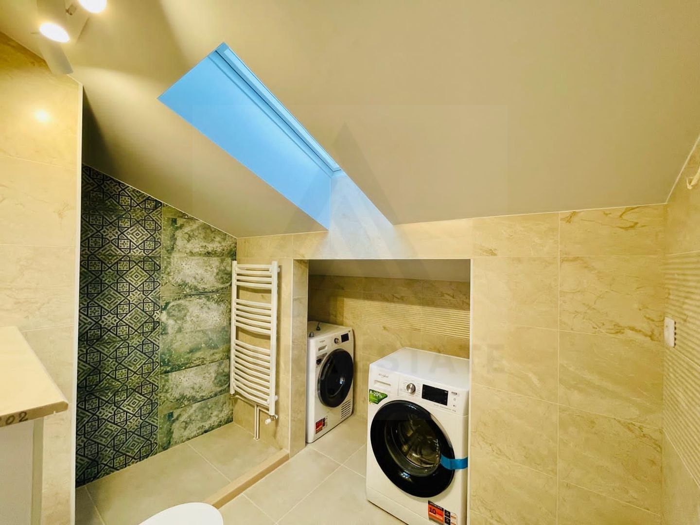 Apartament 4 camere 90 mp utili 2 bai si loc de parcare in Selimbar - Poză 7