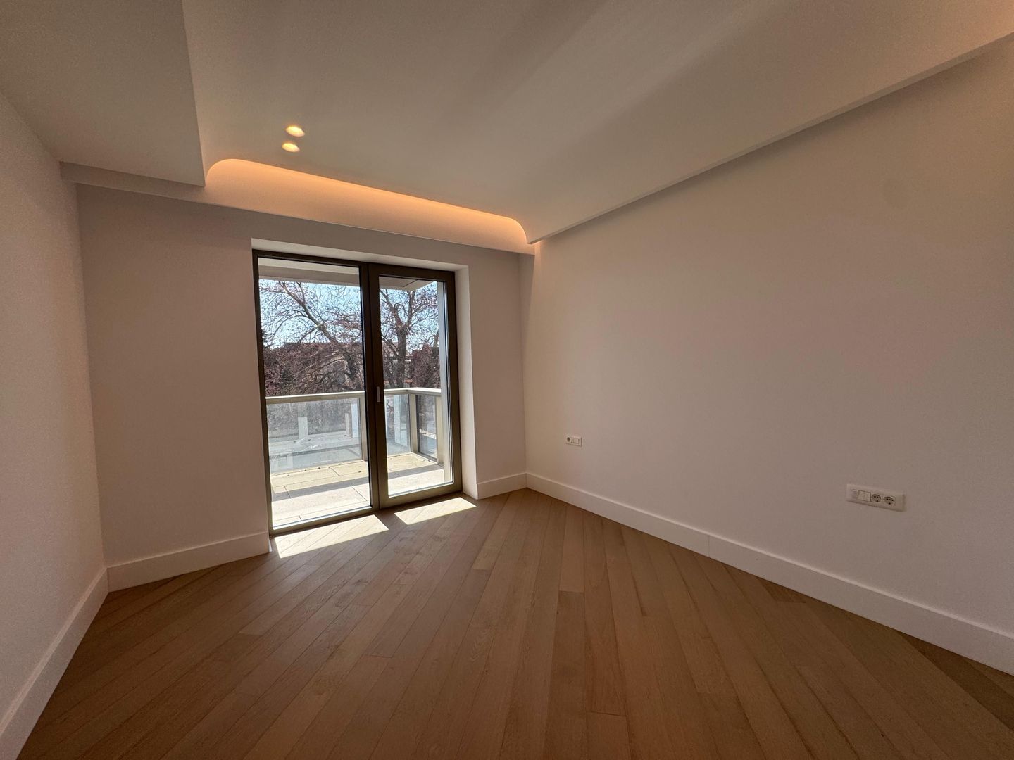 3 CAMERE || CORTINA 126 || EROUIANCU NICOLAE - Poză 6