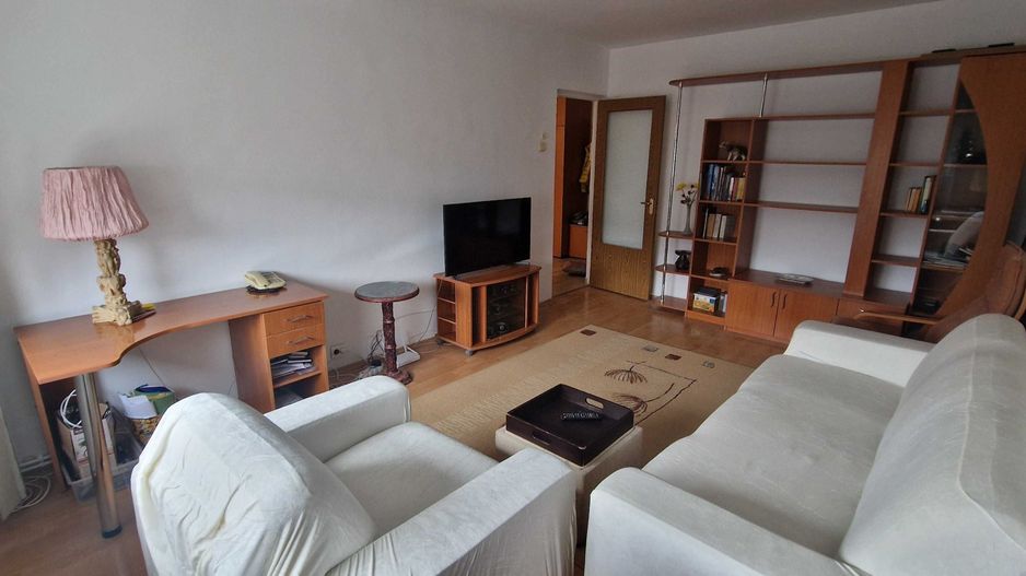 APARTAMENT CU LOC PARCARE ZONA AVIATIEI - Poză 2