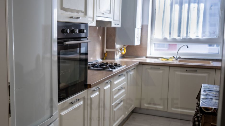 Apartament 2 camere  Etaj 5/8 lift si parcare  Cartier Avantgarden - Poză 4