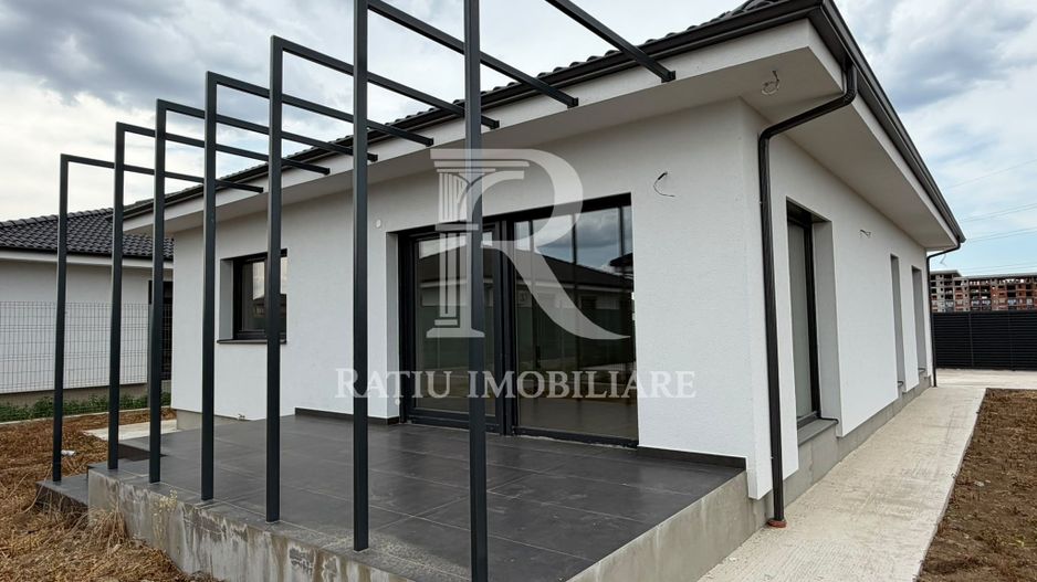 Casă modernă | Finisaje Premium| Terasă | Cihei - Poză 1