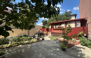 Casa cu teren de 792 mp