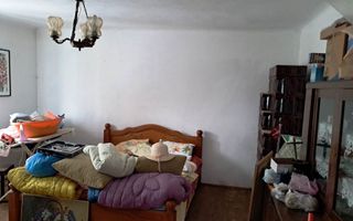 Casa cu teren la Polovragi - Poză 7