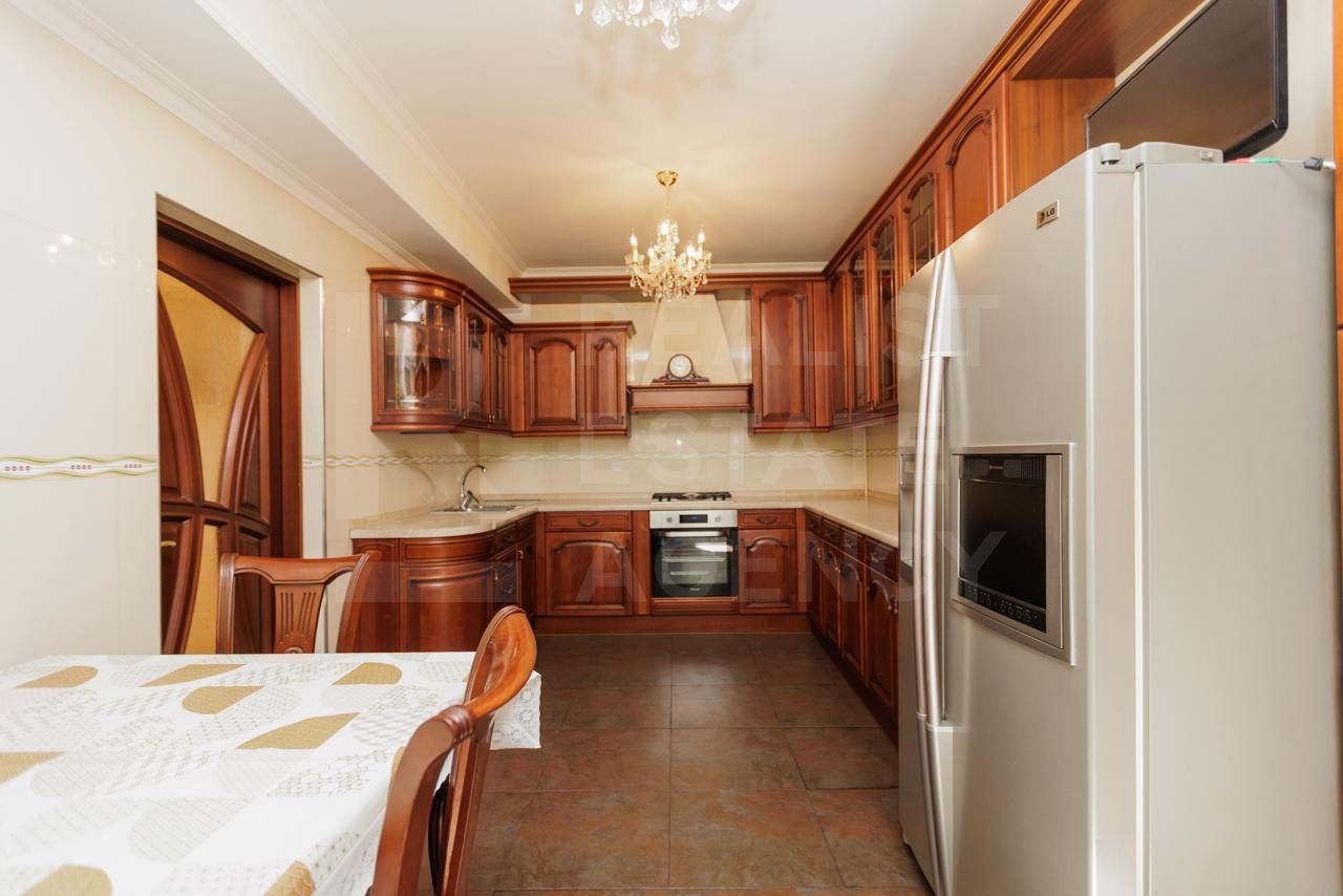 Chirie, apartament, 4 camere, str. Mihai Eminescu, Centru - Poză 4