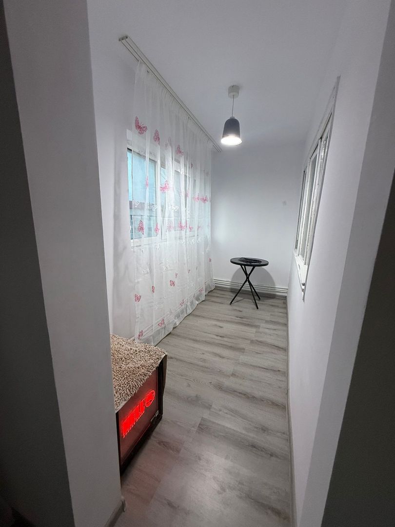 De vanzare apartament cu 2 camere, etaj 4/4, recent renovat, 33.000 euro - Poză 3