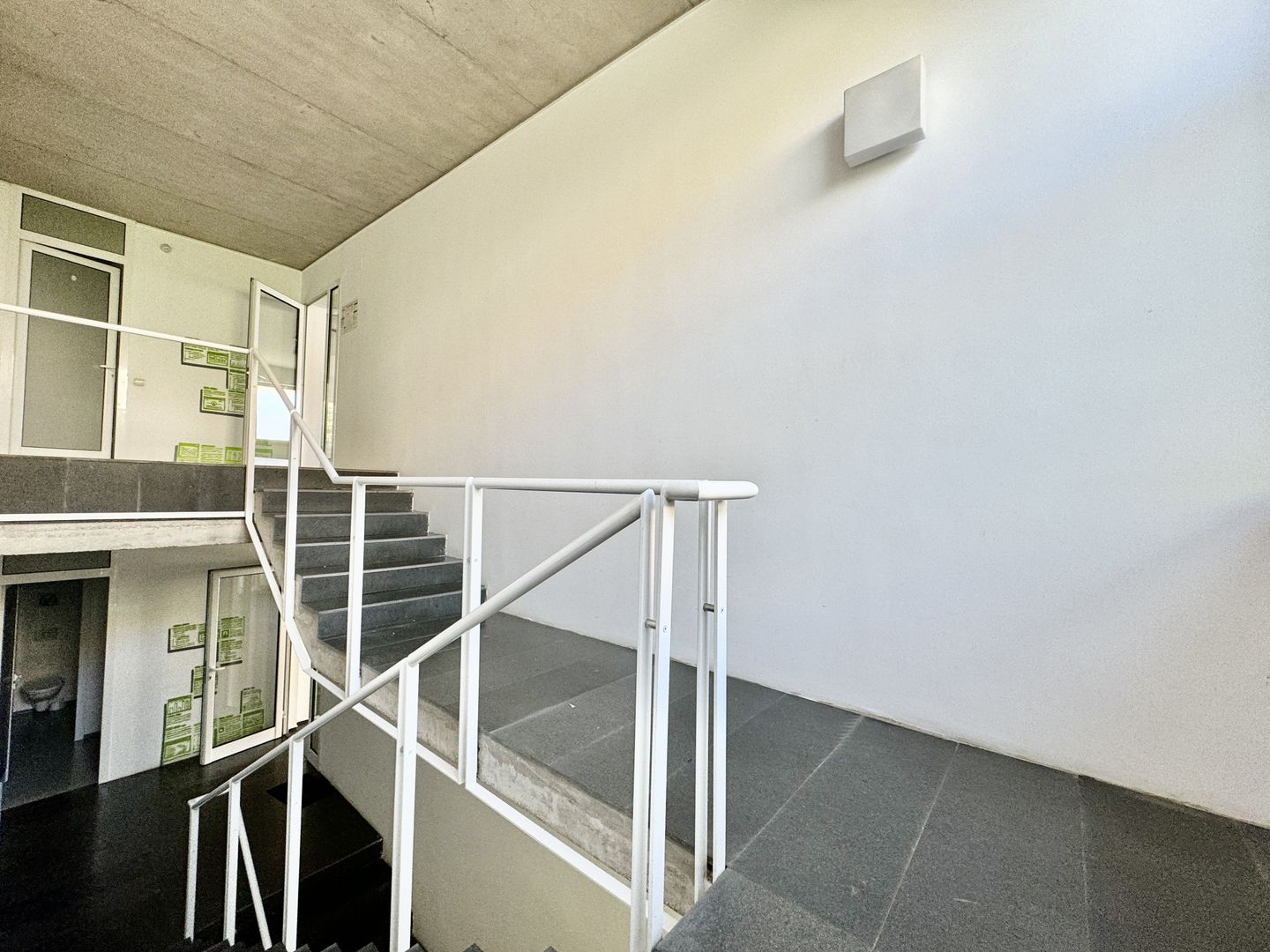 Clădire de birouri în zona Centrală - Poză 21