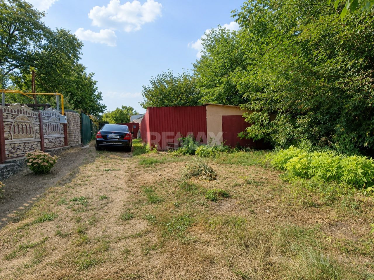 Strășeni.  Apartament la sol cu 3 dormitoare + living, teren și garaj. - Poză 8