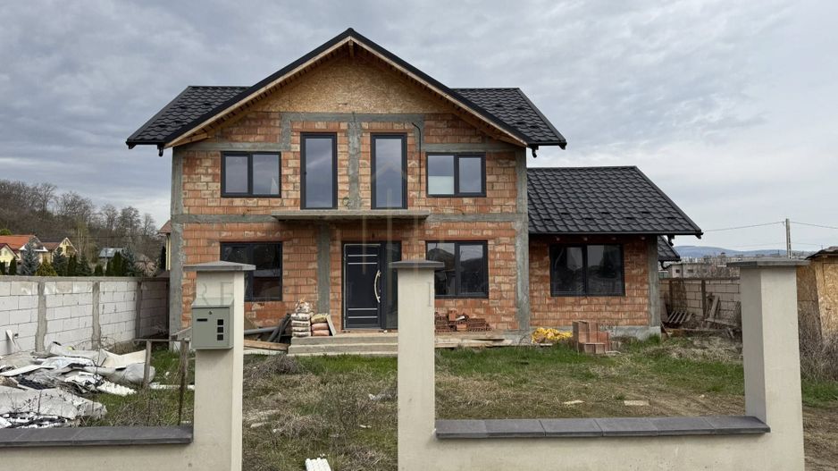 Casa individuala de Vanzare - Cartier Andrasesti - Poză 2