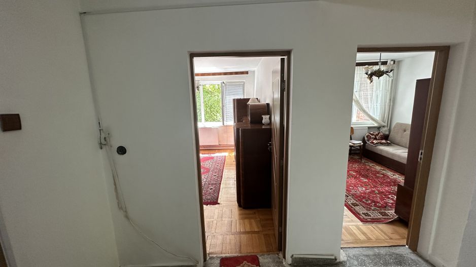 Apartament 2 camere etaj 2  decomandat - Poză 13