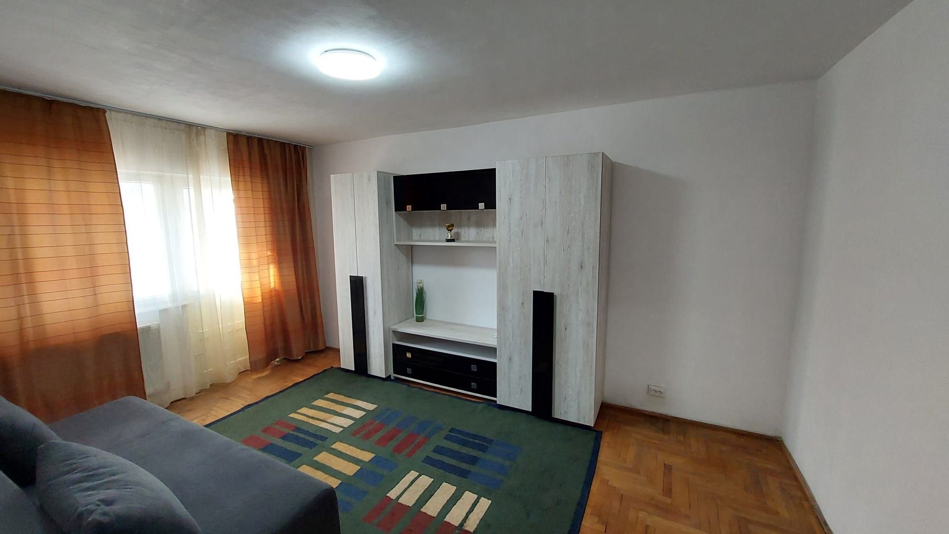 Apartament 2 camere, decomandat et.2, Ultracentral - Poză 1