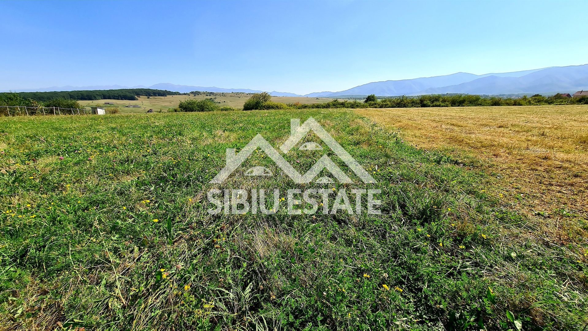 Teren cu vedere panoramica Intrare in Cisnadie 2325 mp deschidere 25ml - Poză 1