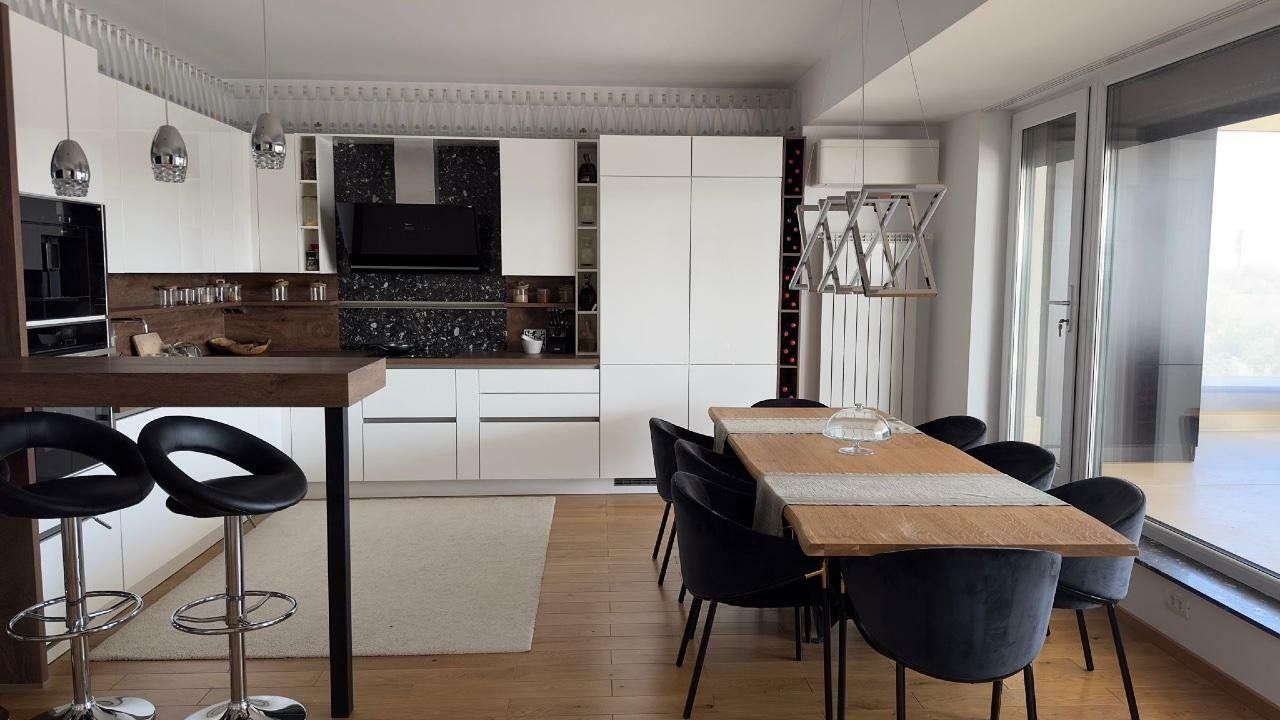 Penthouse | 5 camere | Vedere superba lac | Piscina exterioară - Poză 1