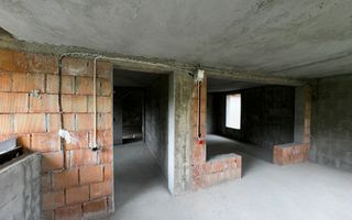 VILA 5 CAMERE, ZONA ULTRA CENTRALA, CAMPULUNG MUSCEL, TEREN 500 MP - Poză 11