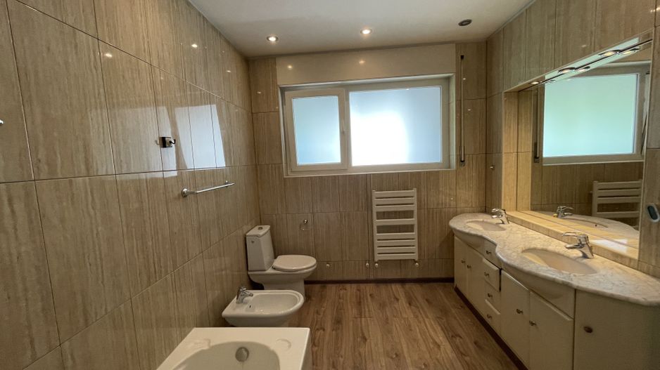 Apartament cu 4 camere de vânzare în zona Primaverii - Poză 18