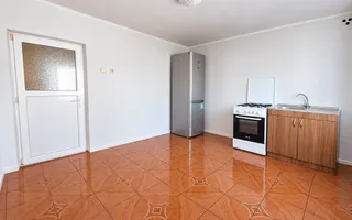 Casa de vanzare | Zona linistita | 3 camere - Poză 11