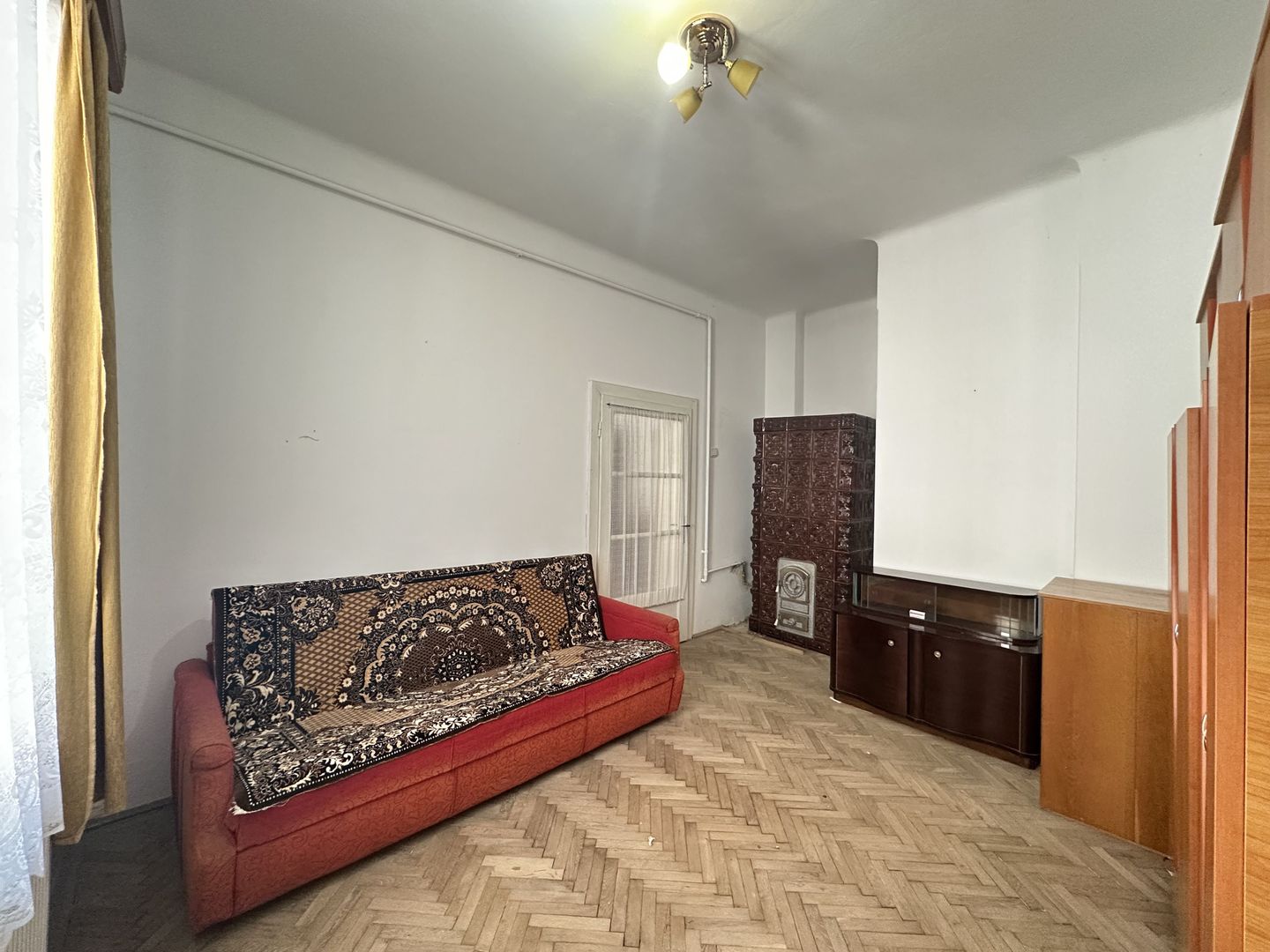 Apartament in casa spațios la doar 5-7 minute de Centrul Istoric - Poză 9