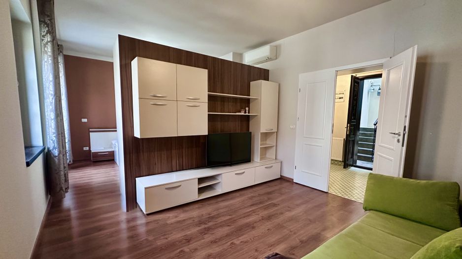Studio boem de închiriat în zona ultracentrală a Timișoarei - Poză 2