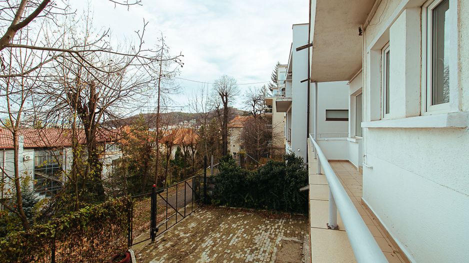 Ultracentral, apartament in casa, pretabil locuit si/sau birouri - Poză 20