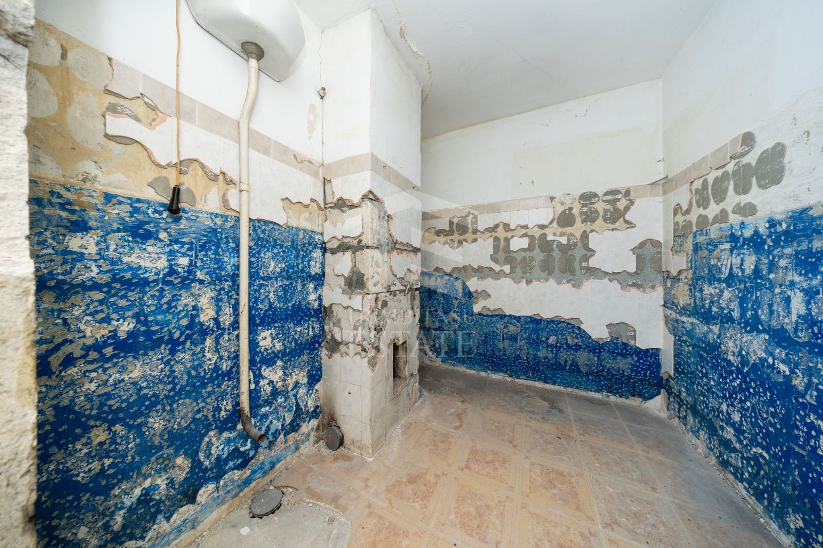 Triaj-Coresi-3 camere+2 bai-70 mp utili NERENOVAT - Poză 15