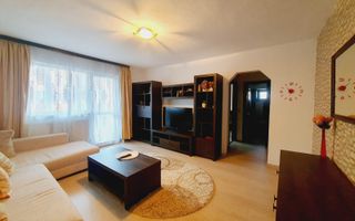 Apartament cu 3 camere de vanzare, Cetate - Poză 5