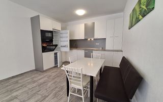 Apartament cu 3 camere, curte si loc de parcare Str. Lunga - Poză 2