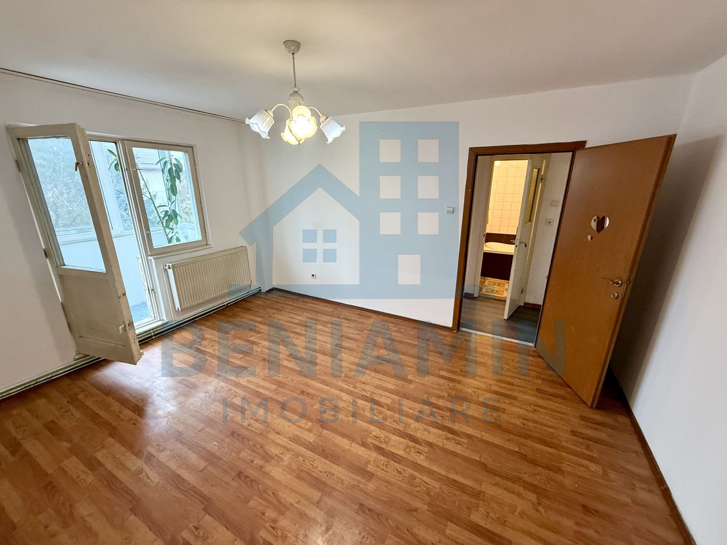 2 camere - etaj 2 - 40mp - centrala termica - Saturn - Astra - Poză 1