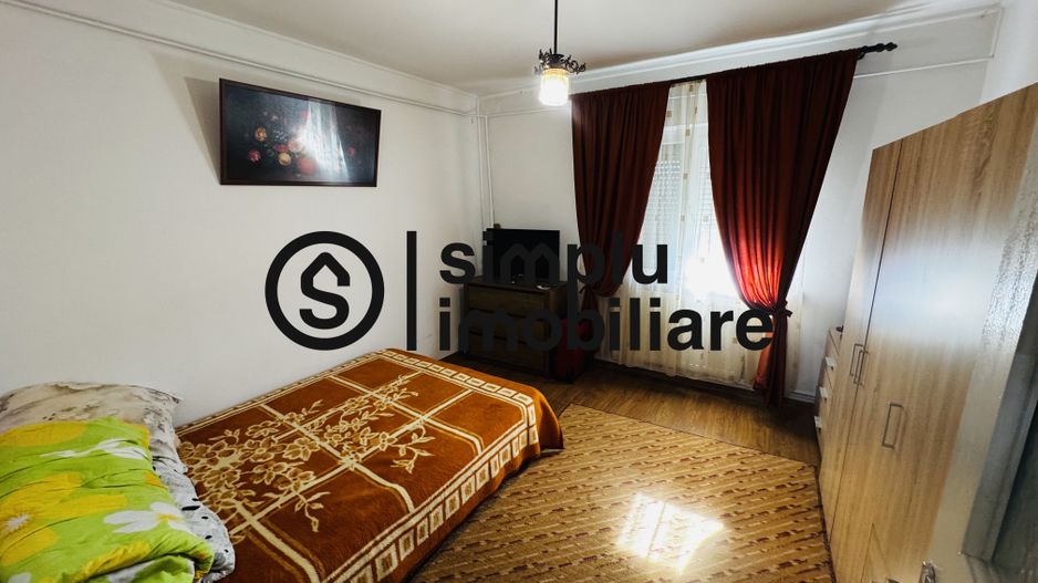 3 decomandate, centrala, 1 Mai - 110 000 Euro - Poză 3