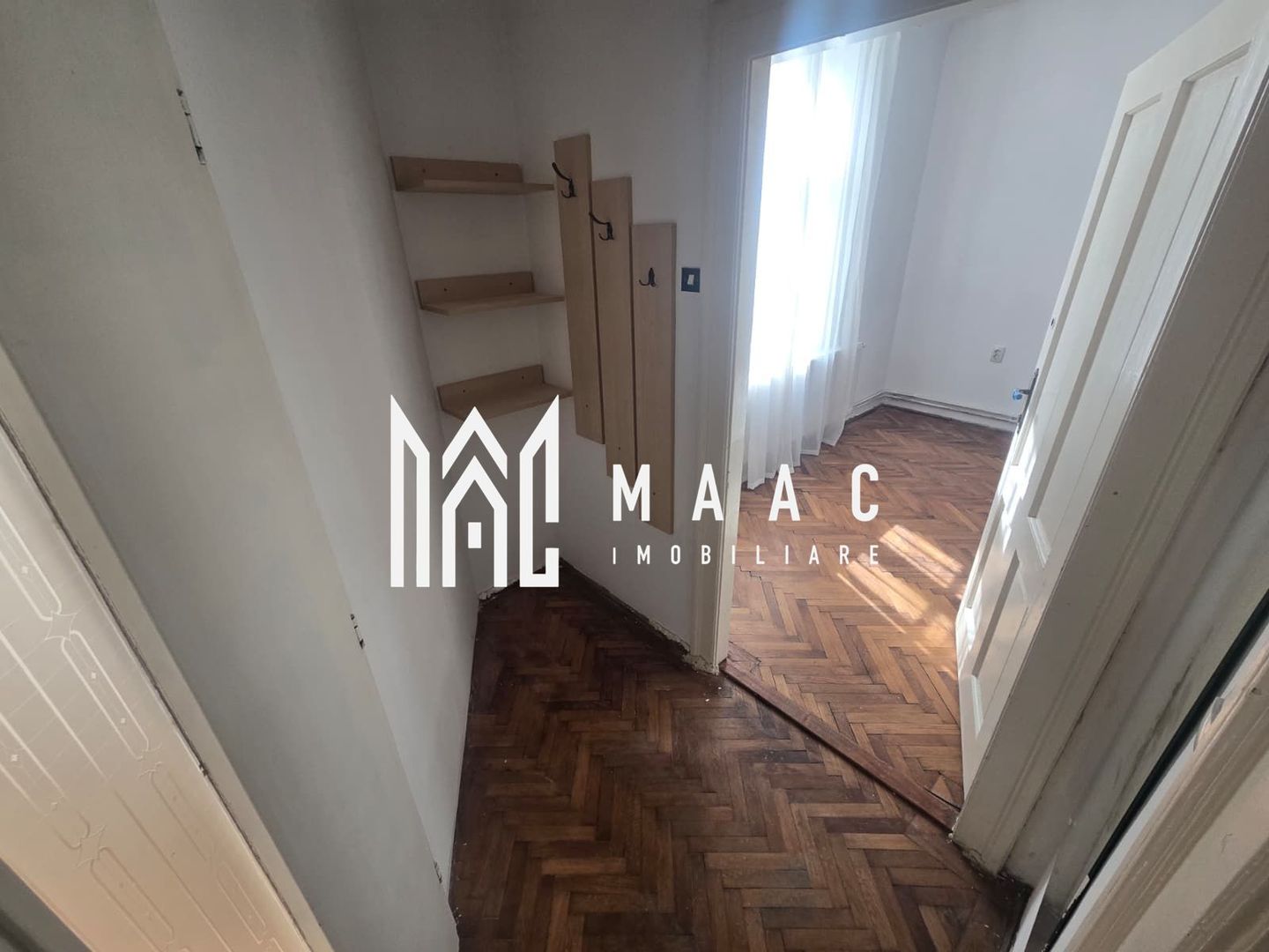 Apartament la casa cu 3 camere si curte Strada Bucegi - Poză 6