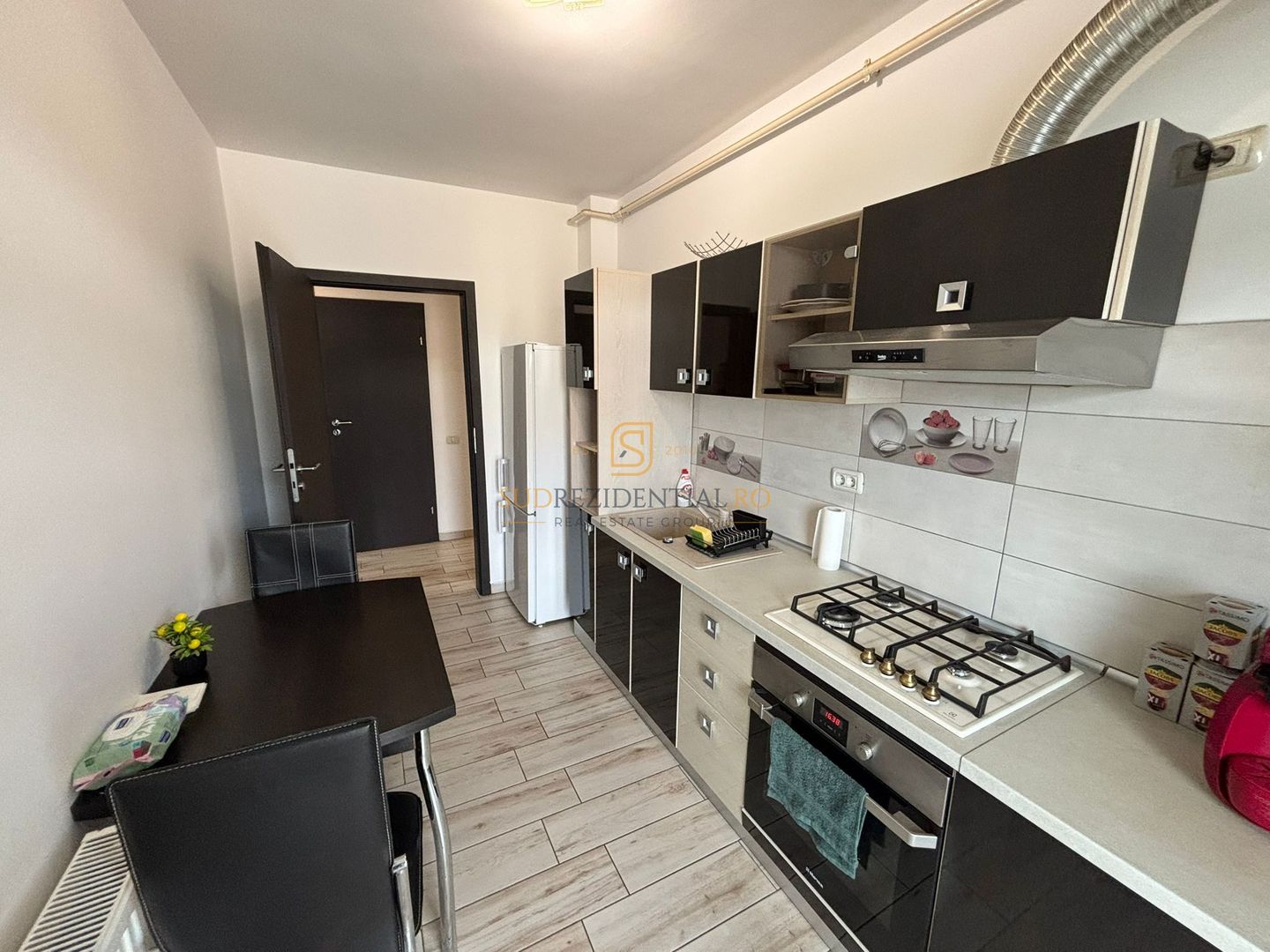 Apartament 2 camere decomandat, loc de parcare, Bd. Metalurgiei - Poză 5