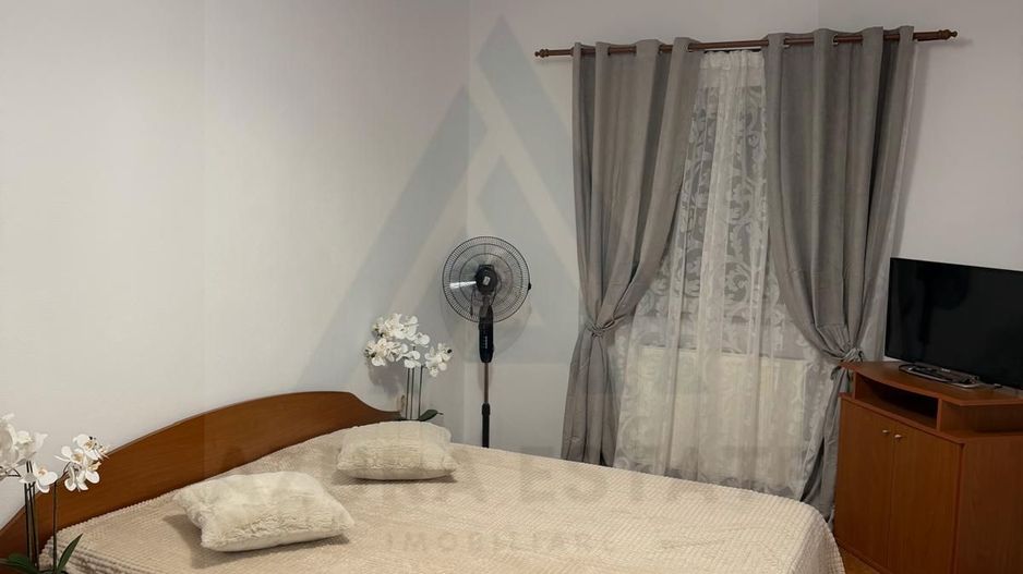 Apartament 2 camere etaj 2 cu parcare privata in zona Sub Arini - Poză 3