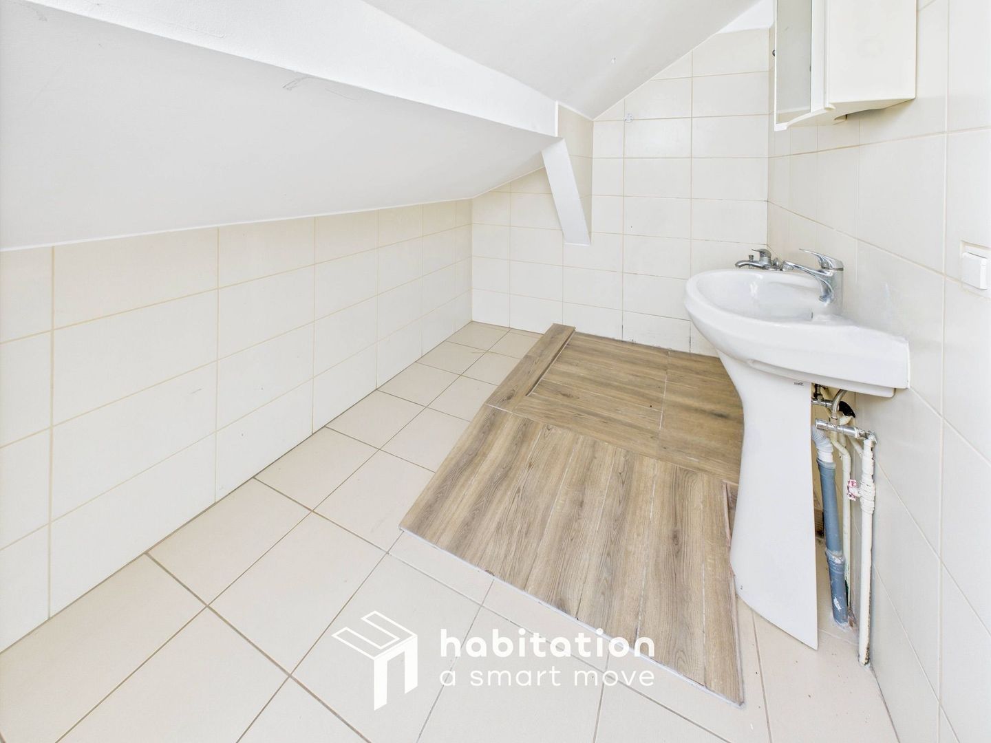 Casă de vânzare în zona Lunei – ideală pentru locuit sau investiție! - Poză 20