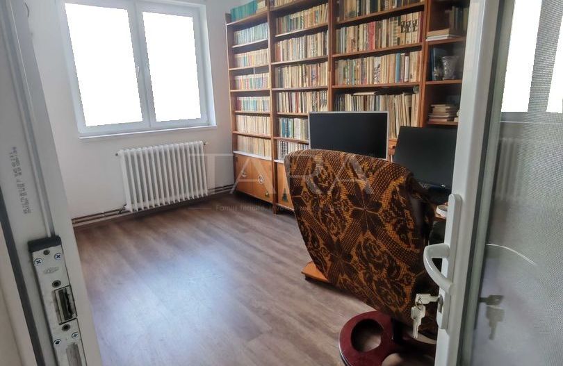 Apartament 3 camere decomandat, 59 mp, priveliște  sud-nord! - Poză 2