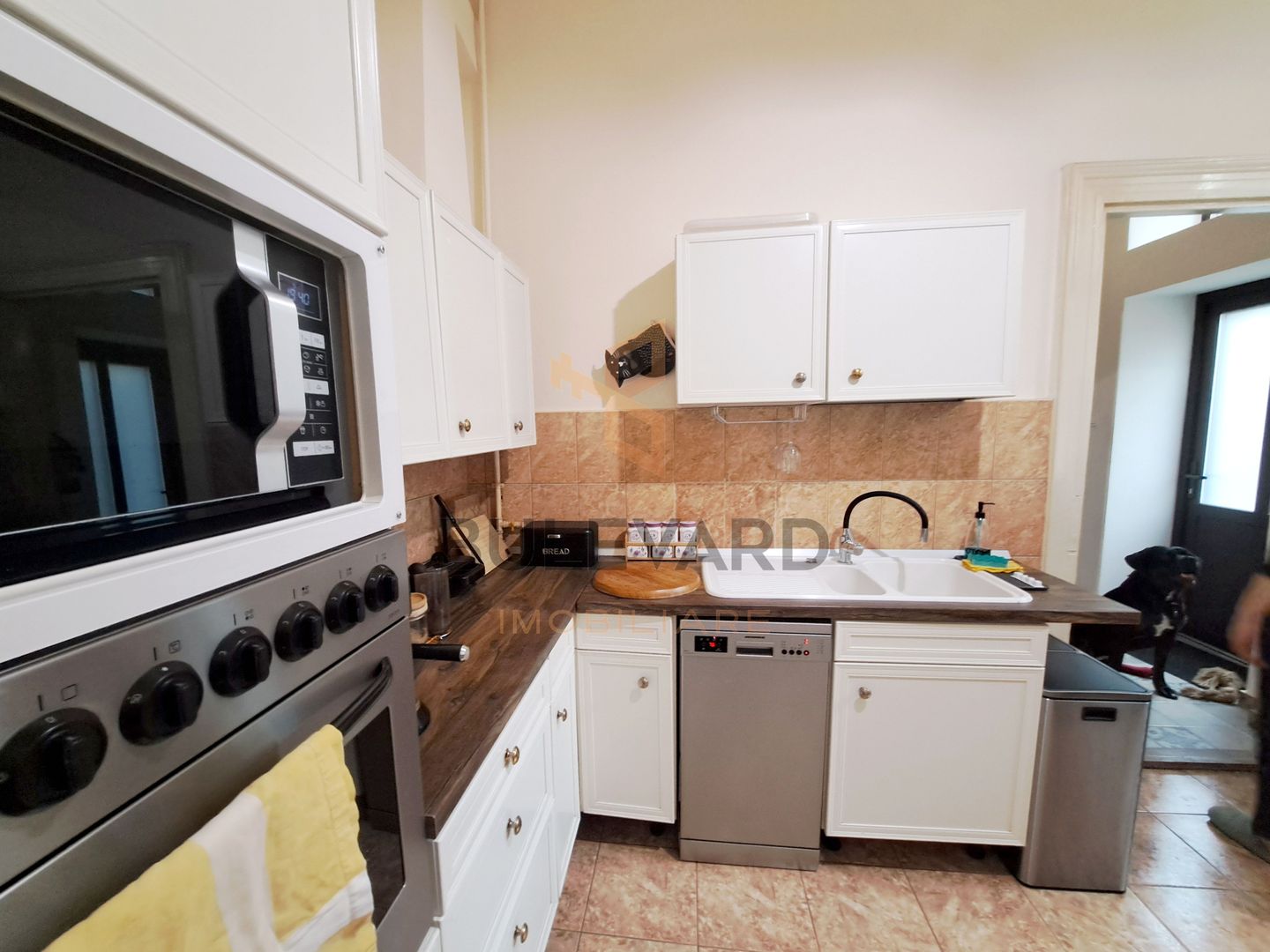 Apartament 2 camere la casa, curte si garaj! zona centrala! - Poză 12