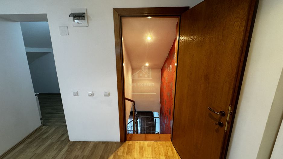 APARTAMENT CAMPULUNG TIP PENTHOUSE, 5 CAMERE GRUI - Poză 40