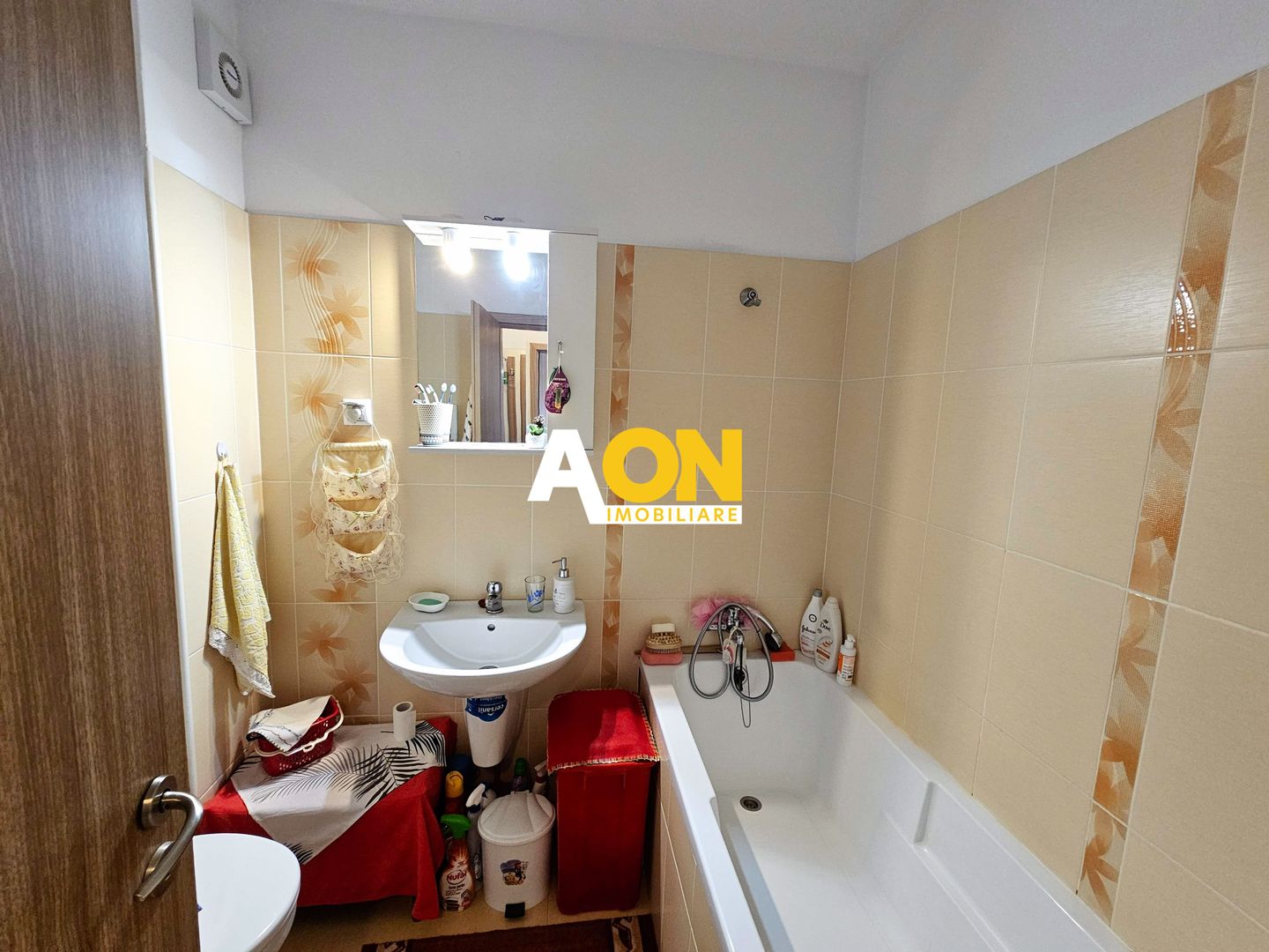 Garsoniera bloc nou, 35 mp utili + balcon 4,5 mp, zona Kaufland - Poză 4