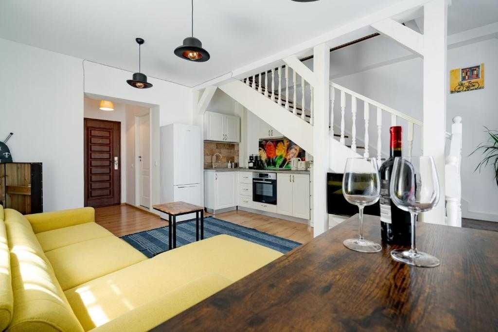 Apartament 4 camere, scară interioară - Central București, Unirii - Poză 1