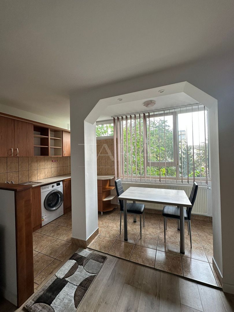 Garsonieră spațioasă și luminoasă – Strada Grigore Alexandrescu. - Poză 1