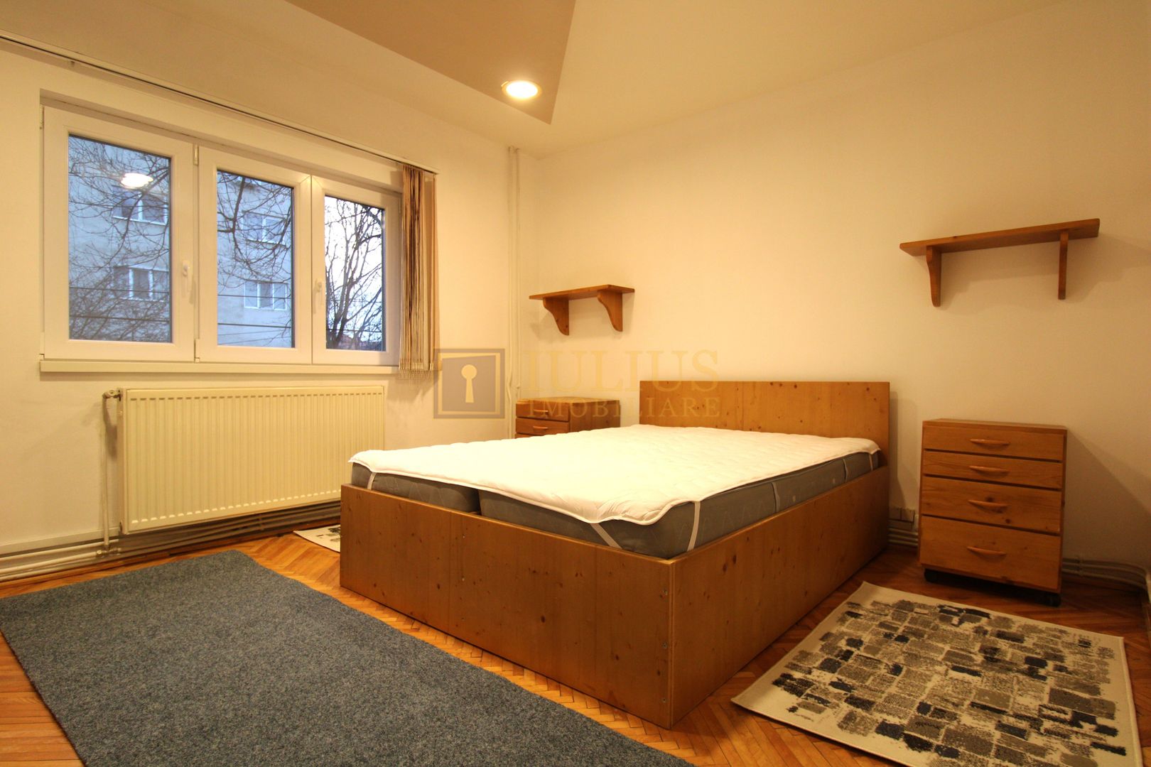 Decomandat, centrala pproprie, ideal pentru cei ce lucreaza de acasa. - Poză 18