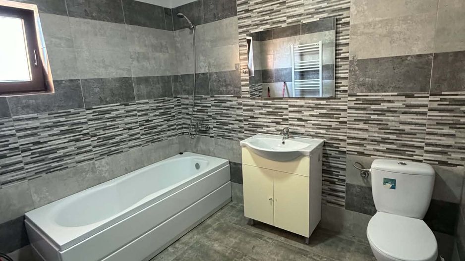 Casă de închiriat | 120 mp | 3 dormitoare | Curte + Terasă | 600 €/lun - Poză 8