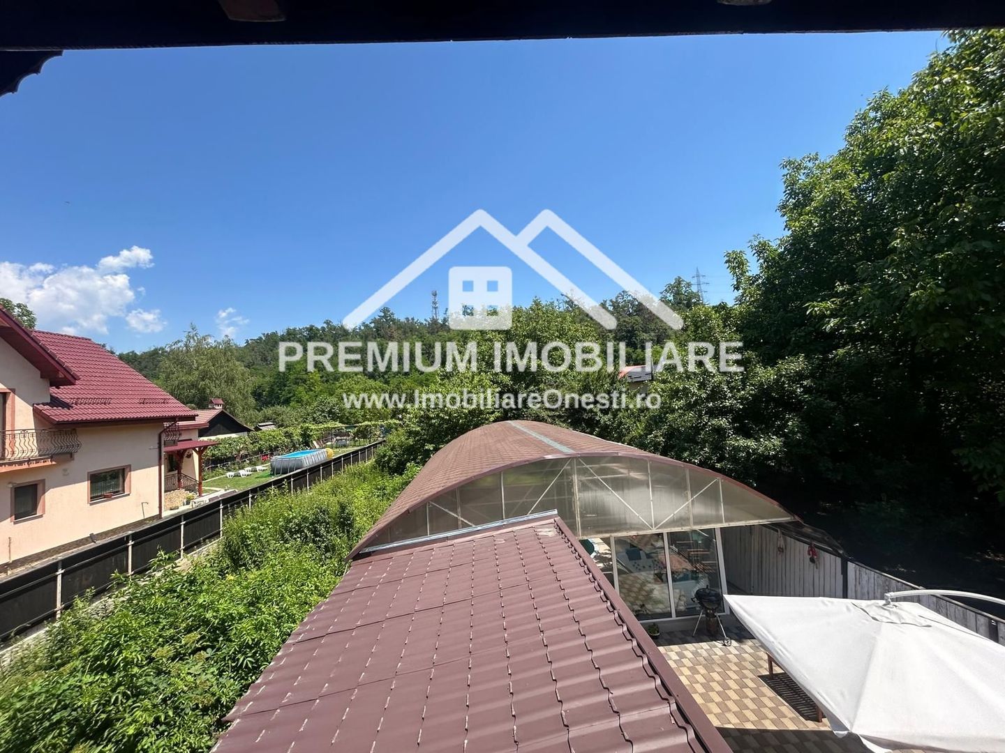 „Vilă cu piscină și teren 1.400 mp în zona Mal, Onești - Poză 42