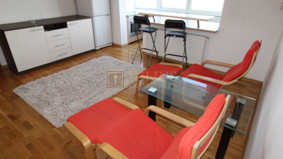 3 camere, zona Dambovita, apt superb, centrala proprie, disponibil imediat - Poză 2