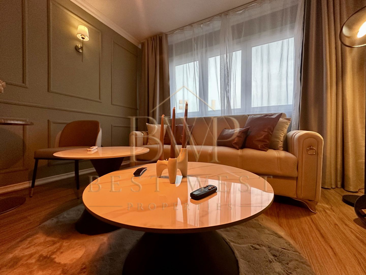 Apartament cu 3 camere, mobilat și utilat - zona Cetății - Poză 2