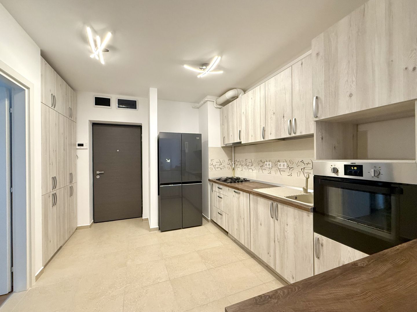 Apartament 3 camere, zona Lipovei, lângă pădure - Poză 9