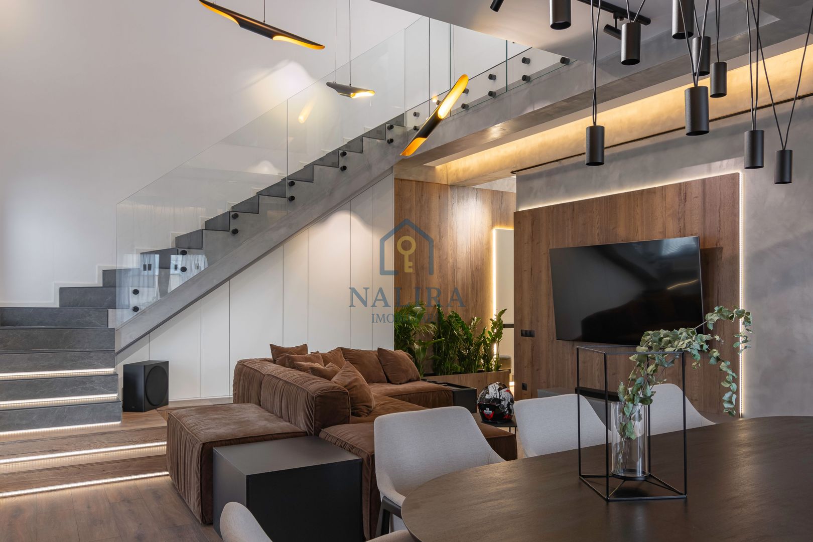 Penthouse de lux de închiriat, ultracentral - Poză 1