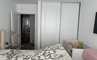 Apartament 3 camere, 2 balcoane, etaj intermediar - Poză 8