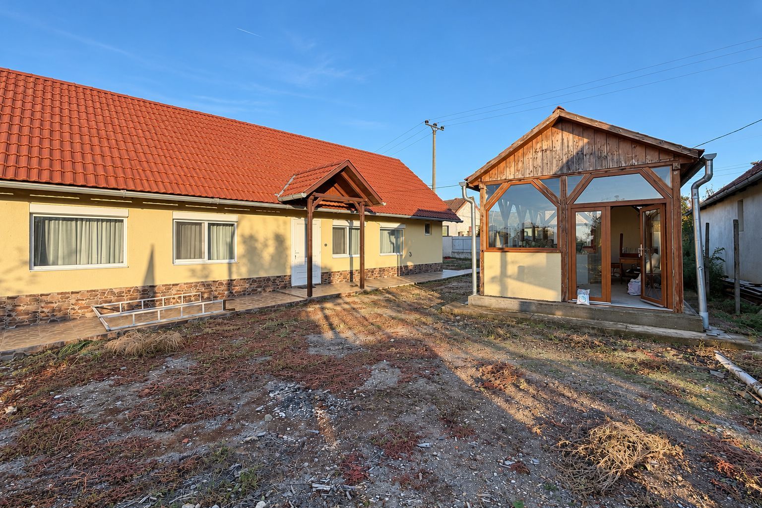 Casă pe parter, cu teren de 1.280 mp și foișor închis – Covăsânț, Arad - Poză 13